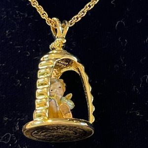 Goebel pendant 18 k gold plated with chain (#2)